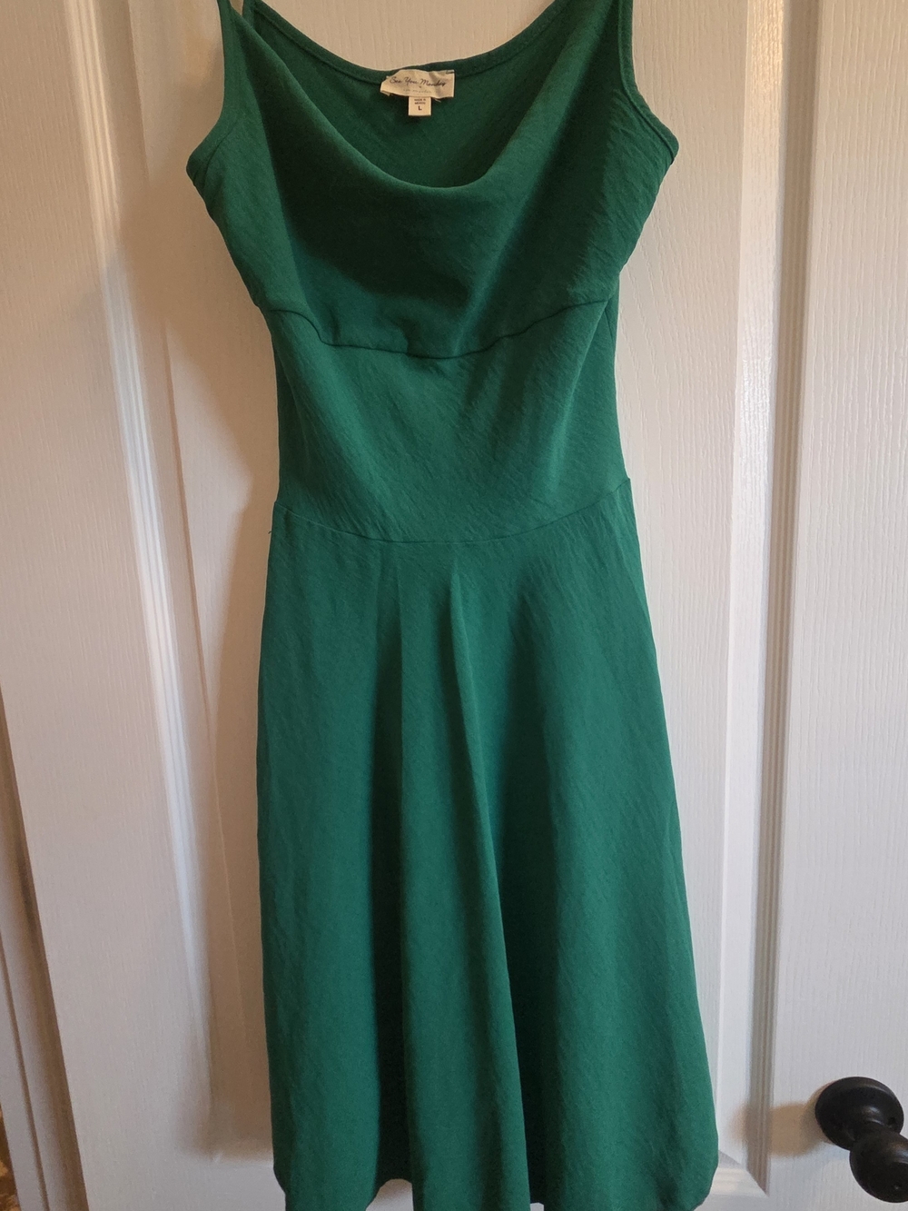 See You Monday Emerald Green Scoop Neck Midi Dress